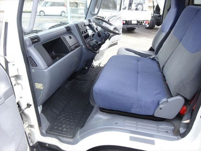 三菱ふそう キャンター 小型 バン PDG-FG74D(103862) 29枚目