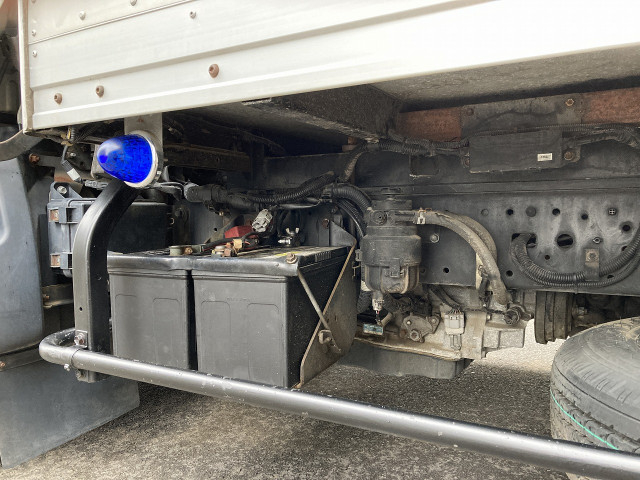 トヨタ ダイナ 小型 バン BDG-XZU338(103865) 9枚目