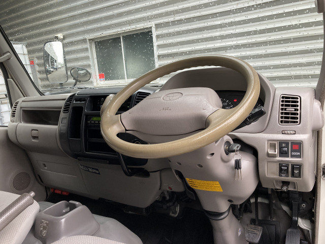 トヨタ ダイナ 小型 バン BDG-XZU338(103865) 16枚目