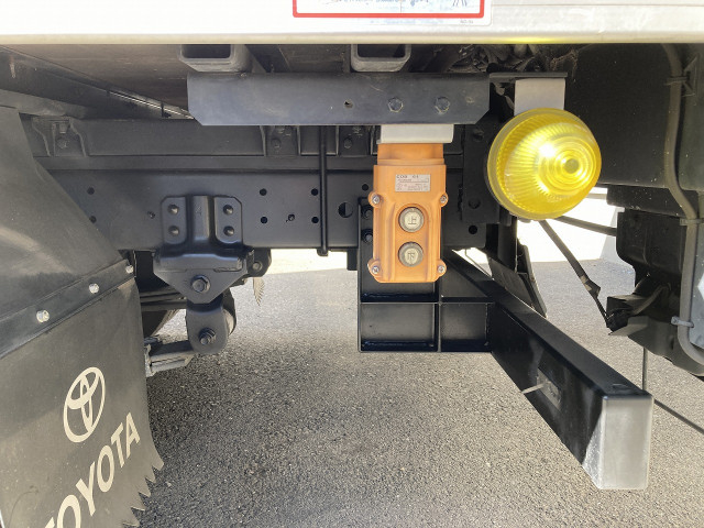 トヨタ トヨエース 小型 バン 2RG-XZU605(103867) 10枚目