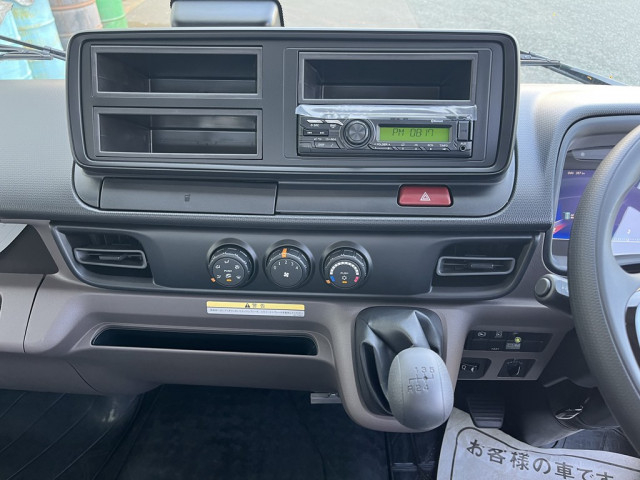 三菱ふそう キャンター 小型 平ボディ（クレーン付） 2RG-FEB80(103870) 11枚目