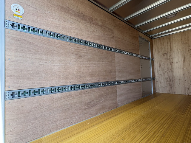 日野 デュトロ 小型 バン 2KG-XZU655M(103871) 10枚目