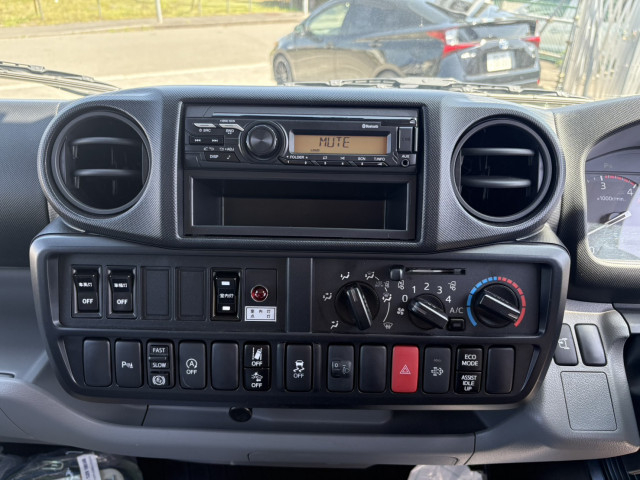 日野 デュトロ 小型 バン 2KG-XZU655M(103871) 25枚目