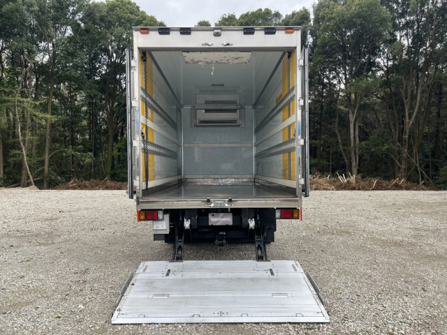 いすゞ エルフ 小型 冷蔵冷凍バン TKG-NPR85YN(103877) 9枚目