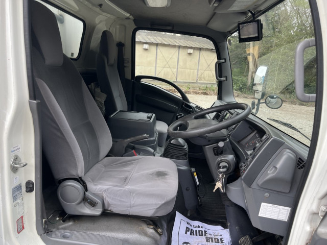 いすゞ エルフ 小型 冷蔵冷凍バン TKG-NPR85YN(103877) 29枚目