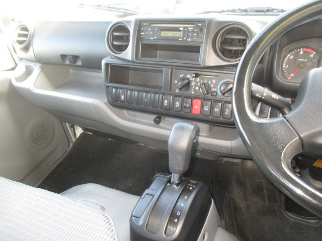 日野 デュトロ 小型 平ボディ TPG-XZU645M(103880) 10枚目