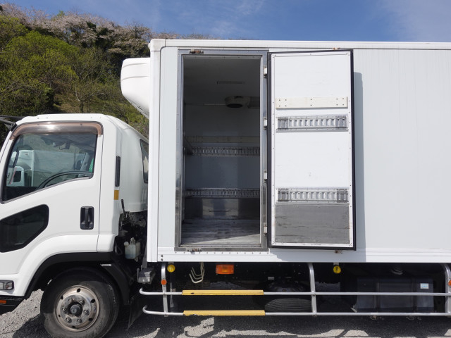いすゞ フォワード 中型 冷蔵冷凍バン TKG-FRR90T2(103879) 16枚目