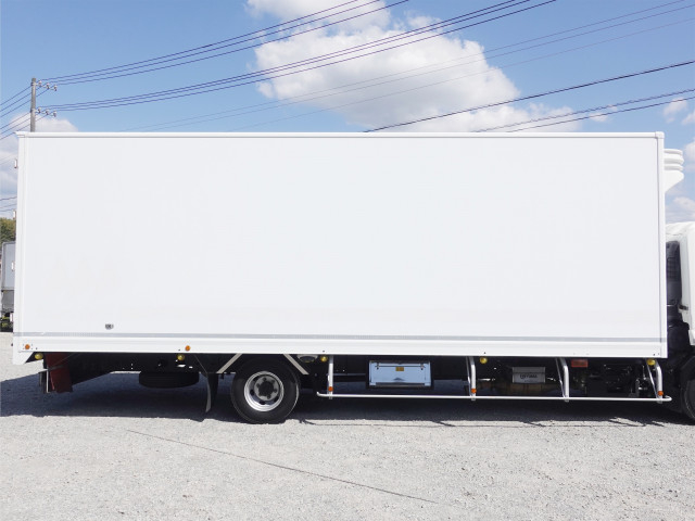 いすゞ フォワード 小型 冷蔵冷凍バン TKG-FRR90T2(103881) 9枚目