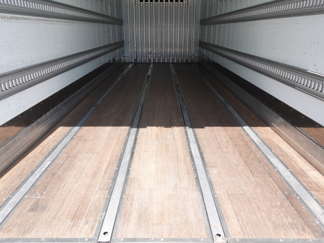 いすゞ フォワード 小型 冷蔵冷凍バン TKG-FRR90T2(103881) 18枚目