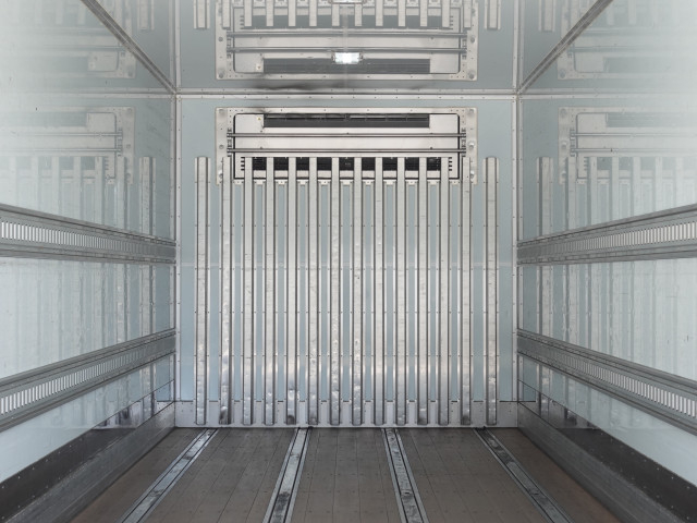 いすゞ フォワード 小型 冷蔵冷凍バン TKG-FRR90T2(103881) 19枚目