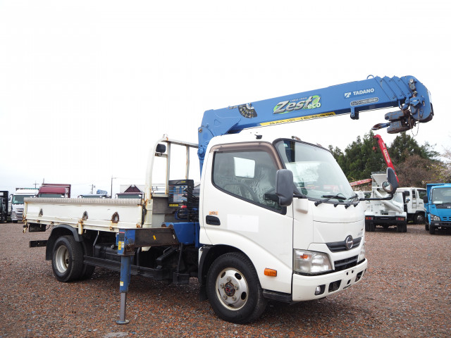 日野 デュトロ 小型 平ボディ（クレーン付） TKG-XZU695M(103885) 7枚目