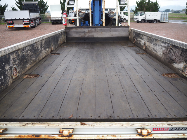 日野 デュトロ 小型 平ボディ（クレーン付） TKG-XZU695M(103885) 37枚目