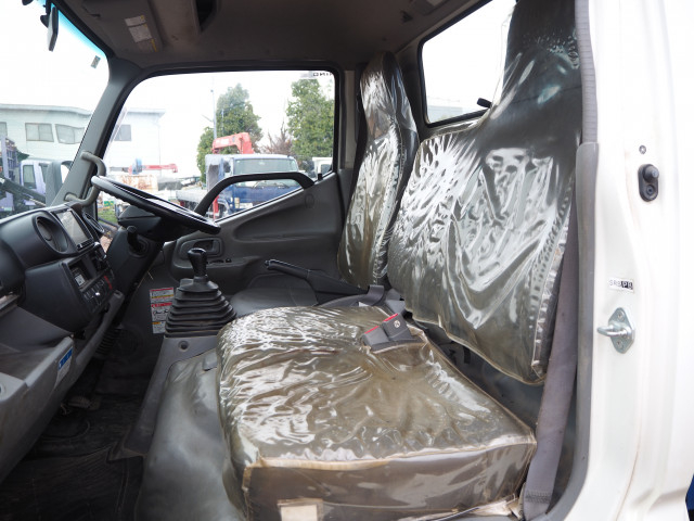 日野 デュトロ 小型 平ボディ（クレーン付） TKG-XZU695M(103885) 40枚目