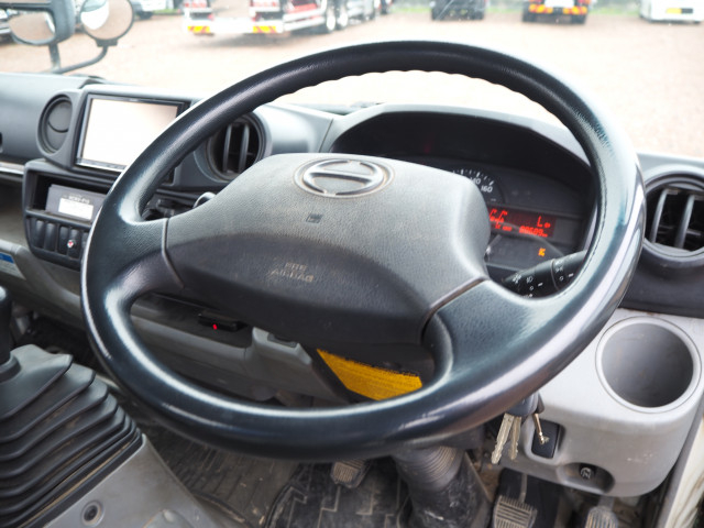 日野 デュトロ 小型 平ボディ（クレーン付） TKG-XZU695M(103885) 44枚目