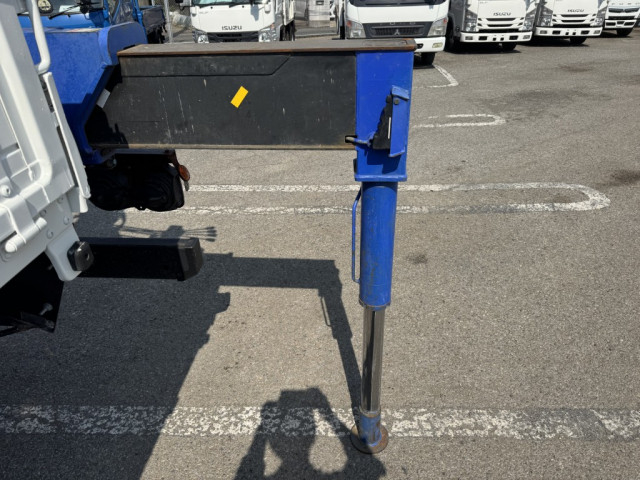 日野 レンジャー 中型 平ボディ（クレーン付） TKG-FC9JKAP(103889) 17枚目