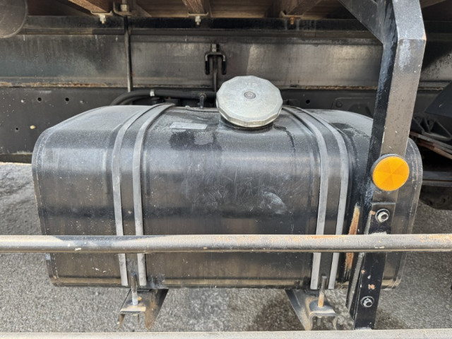 日野 レンジャー 中型 平ボディ（クレーン付） TKG-FC9JKAP(103889) 27枚目