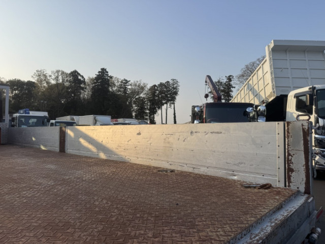 日野 レンジャー 中型 平ボディ（クレーン付） TKG-FD7JLAA(103890) 11枚目