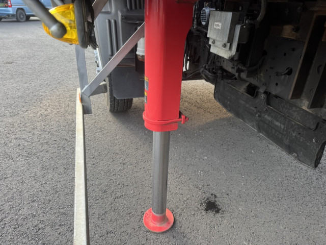 日野 レンジャー 中型 平ボディ（クレーン付） TKG-FD7JLAA(103890) 17枚目