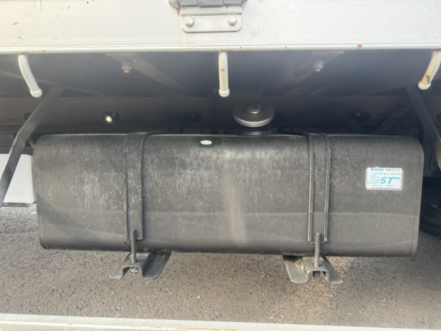 日野 レンジャー 中型 平ボディ（クレーン付） TKG-FD7JLAA(103890) 27枚目