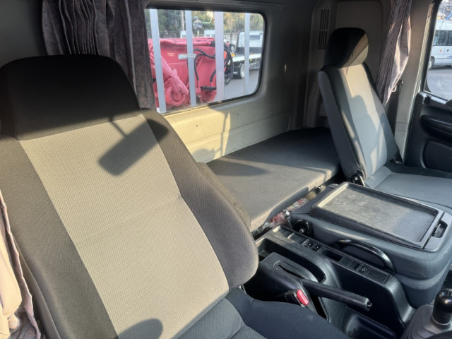 日野 レンジャー 中型 平ボディ（クレーン付） TKG-FD7JLAA(103890) 28枚目