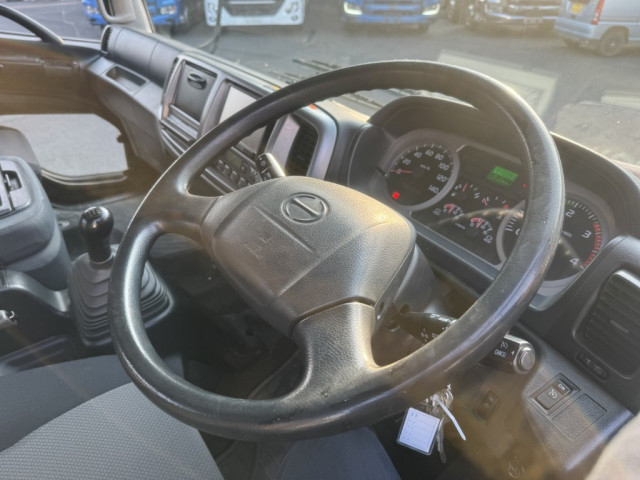 日野 レンジャー 中型 平ボディ（クレーン付） TKG-FD7JLAA(103890) 30枚目