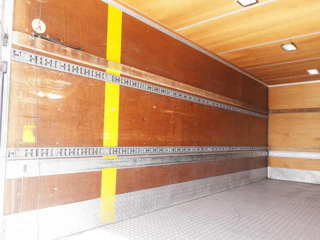 いすゞ フォワード 中型 バン PKG-FRR90S2(103891) 14枚目