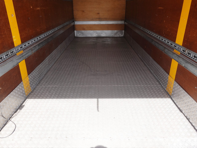 いすゞ フォワード 中型 バン PKG-FRR90S2(103891) 17枚目