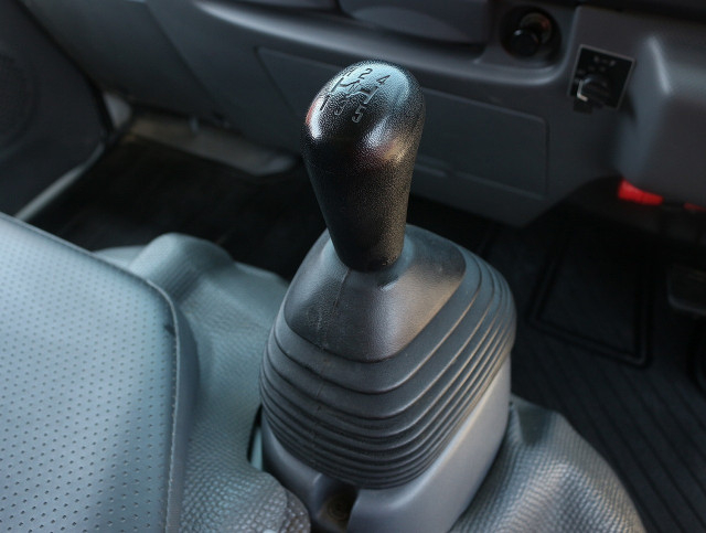 Isuzu elf Small Double cab TRG-NJS85A(103950) 33枚目