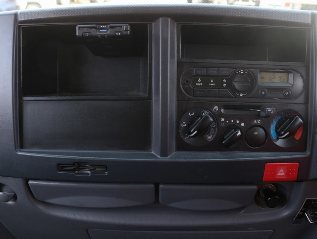 Isuzu elf Small Double cab TRG-NJS85A(103950) 34枚目