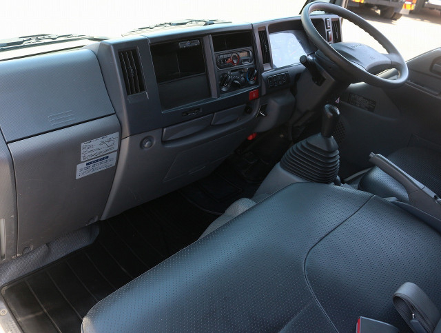 Isuzu elf Small Double cab TRG-NJS85A(103950) 39枚目