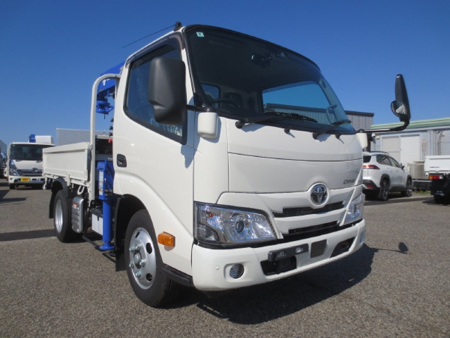 Toyota dyna Small Crane equipped trucks 2KG-XZU605(103983) 2枚目
