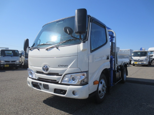 Toyota dyna Small Crane equipped trucks 2KG-XZU605(103983) 3枚目