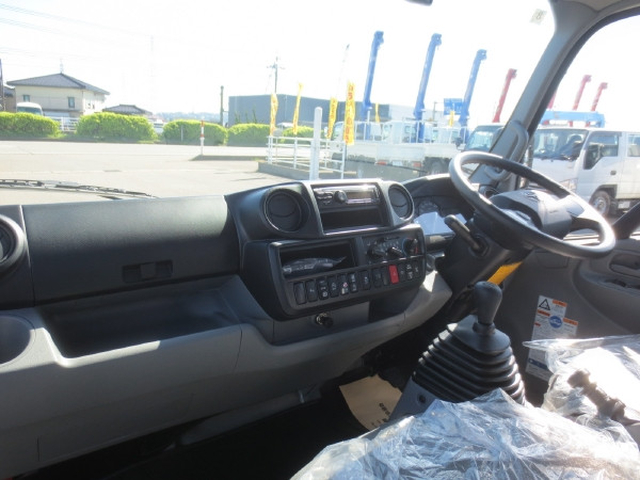 Toyota dyna Small Crane equipped trucks 2KG-XZU605(103983) 15枚目