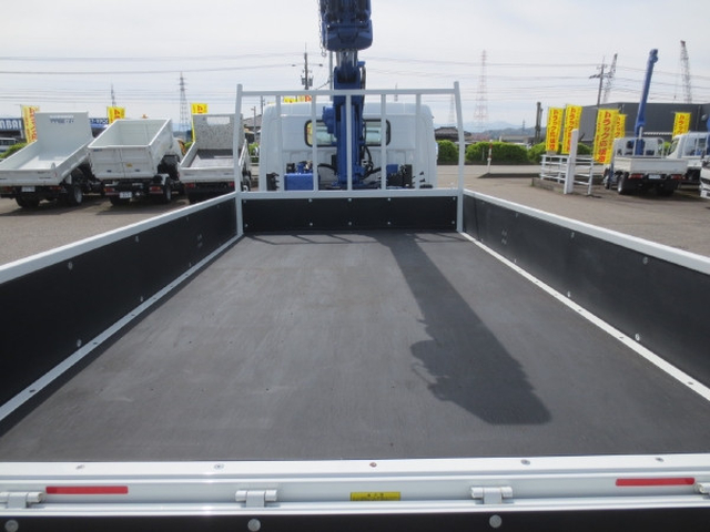 三菱ふそう キャンター 小型 平ボディ（クレーン付） 2PG-FEB80(103984) 10枚目