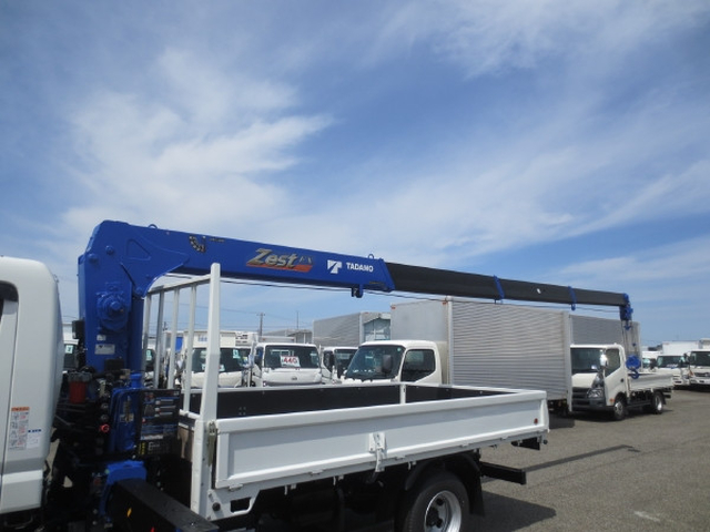 三菱ふそう キャンター 小型 平ボディ（クレーン付） 2PG-FEB80(103984) 11枚目