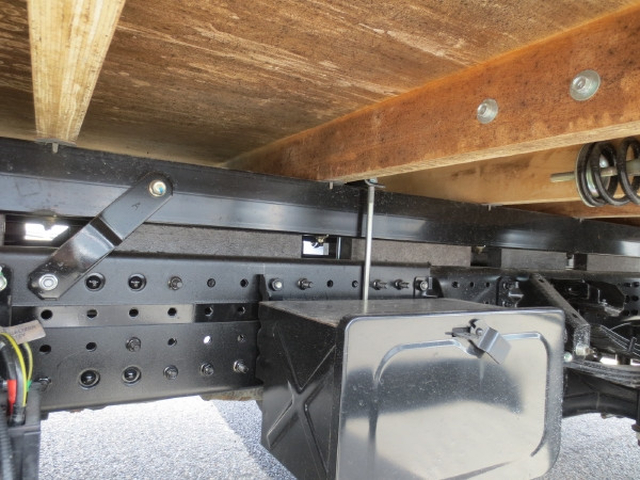 三菱ふそう キャンター 小型 平ボディ（クレーン付） 2PG-FEB80(103984) 13枚目