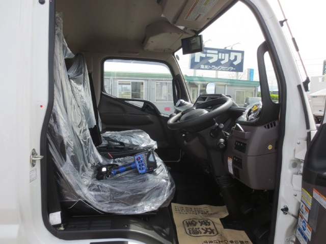 三菱ふそう キャンター 小型 平ボディ（クレーン付） 2PG-FEB80(103984) 14枚目