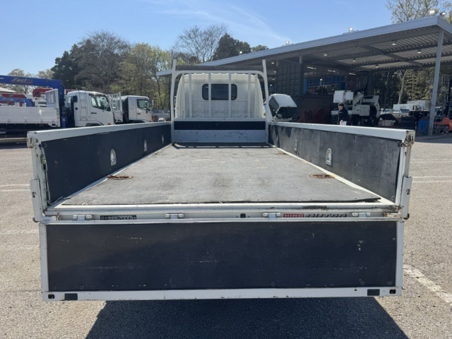 日野 デュトロ 小型 平ボディ 2RG-XZC655M(103986) 9枚目