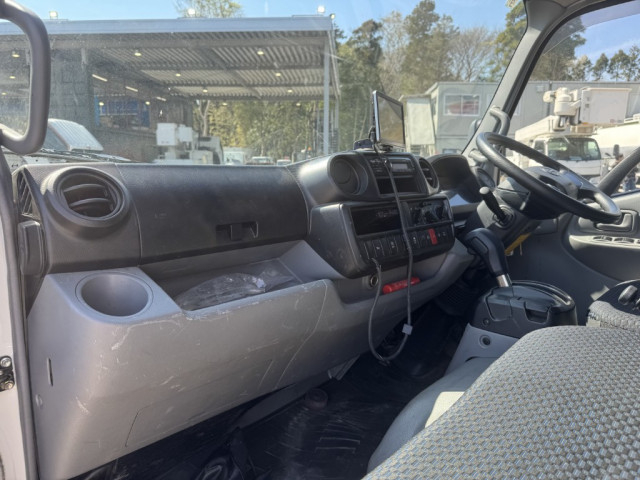 日野 デュトロ 小型 平ボディ 2RG-XZC655M(103986) 31枚目