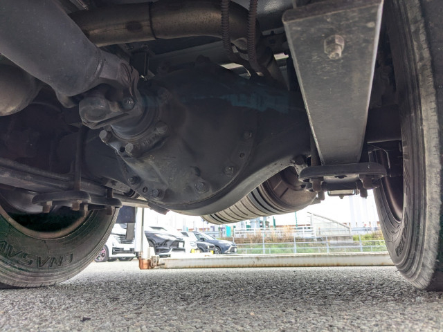 三菱ふそう キャンター 小型 冷蔵冷凍バン 2PG-FBAV0(103987) 12枚目