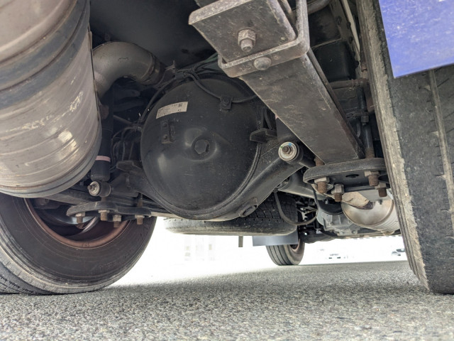 三菱ふそう キャンター 小型 冷蔵冷凍バン 2PG-FBAV0(103987) 15枚目