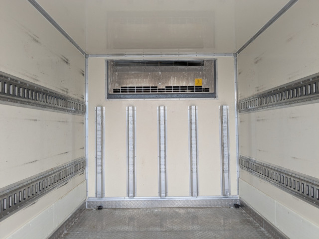 三菱ふそう キャンター 小型 冷蔵冷凍バン 2PG-FBAV0(103987) 21枚目