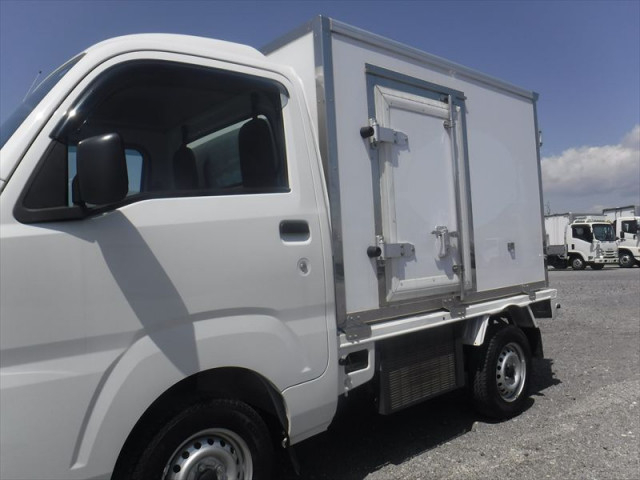 ダイハツ ハイゼット 軽 冷蔵冷凍バン 3BD-S500P(103988) 5枚目