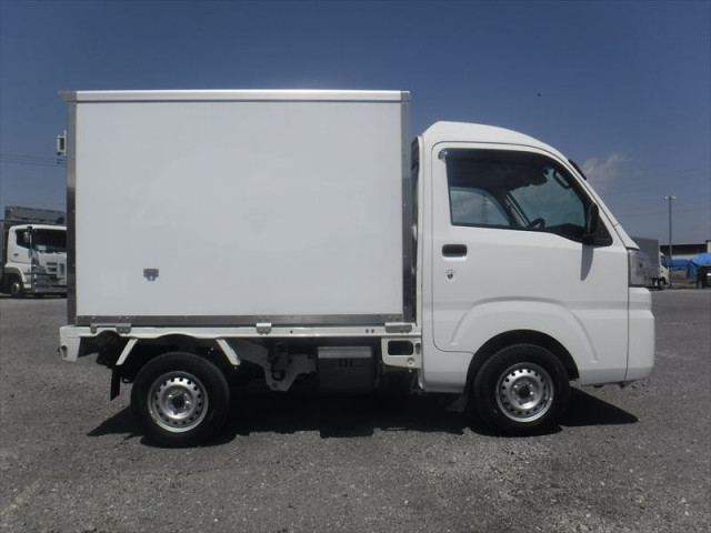 ダイハツ ハイゼット 軽 冷蔵冷凍バン 3BD-S500P(103988) 9枚目