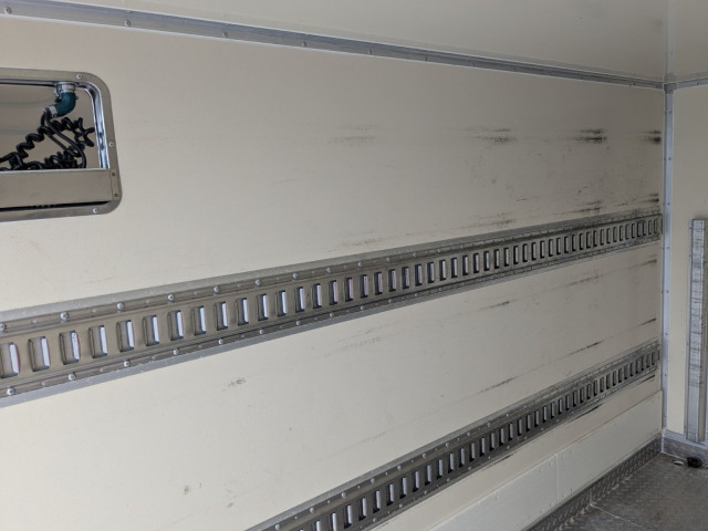 三菱ふそう キャンター 小型 冷蔵冷凍バン 2PG-FBAV0(103987) 30枚目