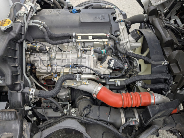 三菱ふそう キャンター 小型 冷蔵冷凍バン 2PG-FBAV0(103987) 47枚目