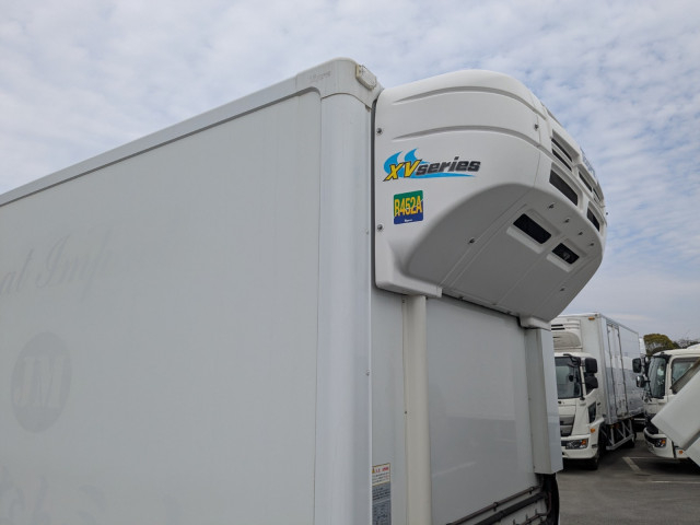 三菱ふそう キャンター 小型 冷蔵冷凍バン 2PG-FBAV0(103987) 48枚目