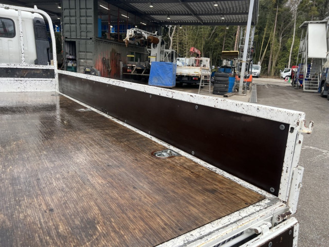 日野 デュトロ 小型 平ボディ 2RG-XZU710M(103989) 11枚目