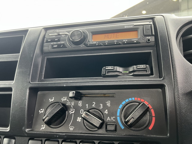 日野 デュトロ 小型 平ボディ 2RG-XZU710M(103989) 25枚目