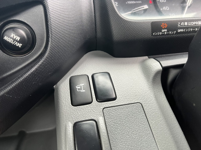 日野 デュトロ 小型 平ボディ 2RG-XZU710M(103989) 27枚目